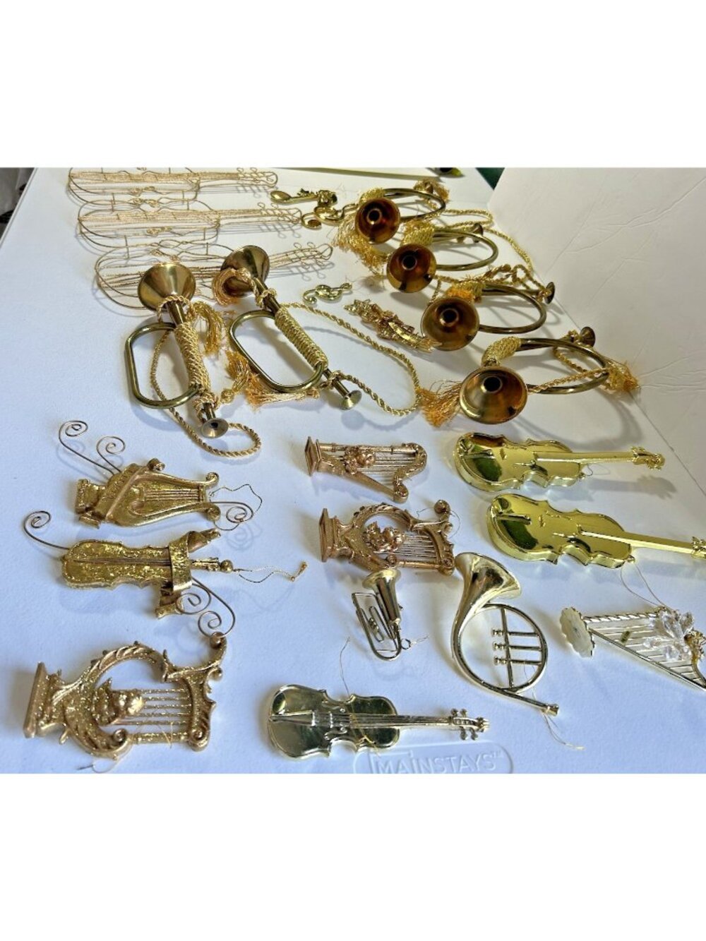 Vintage Lot of 24 Gold Metallic Musical Instrument Themed Christmas Ornaments - Picture 10 of 12